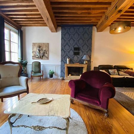 Vaste Appartement Centre Historique De โดล ภายนอก รูปภาพ