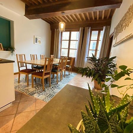 Vaste Appartement Centre Historique De โดล ภายนอก รูปภาพ